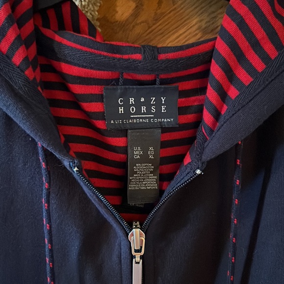 Liz Claiborne- Crazy Horse smart, soft medium- weight jacket in navy. - Picture 2 of 3